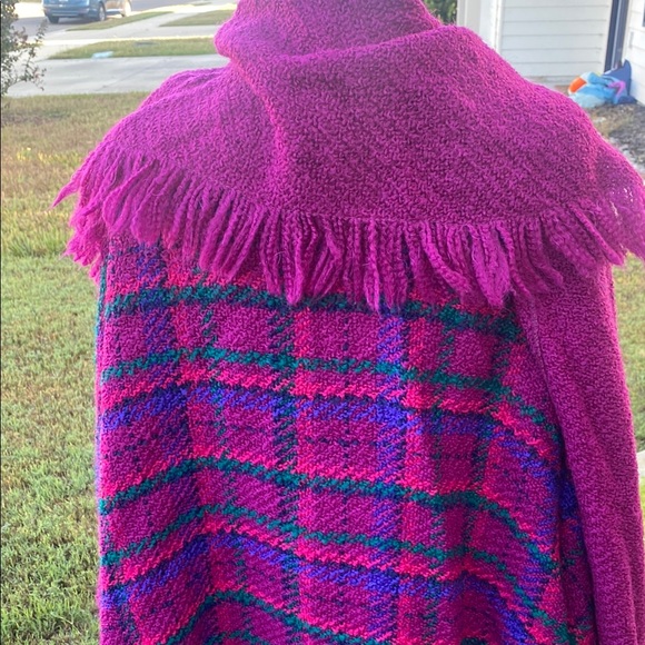 Vintage Boyne Valley Weavers knit tartan cape Cozy Purple and multi Plaid Shawl - Picture 5 of 11